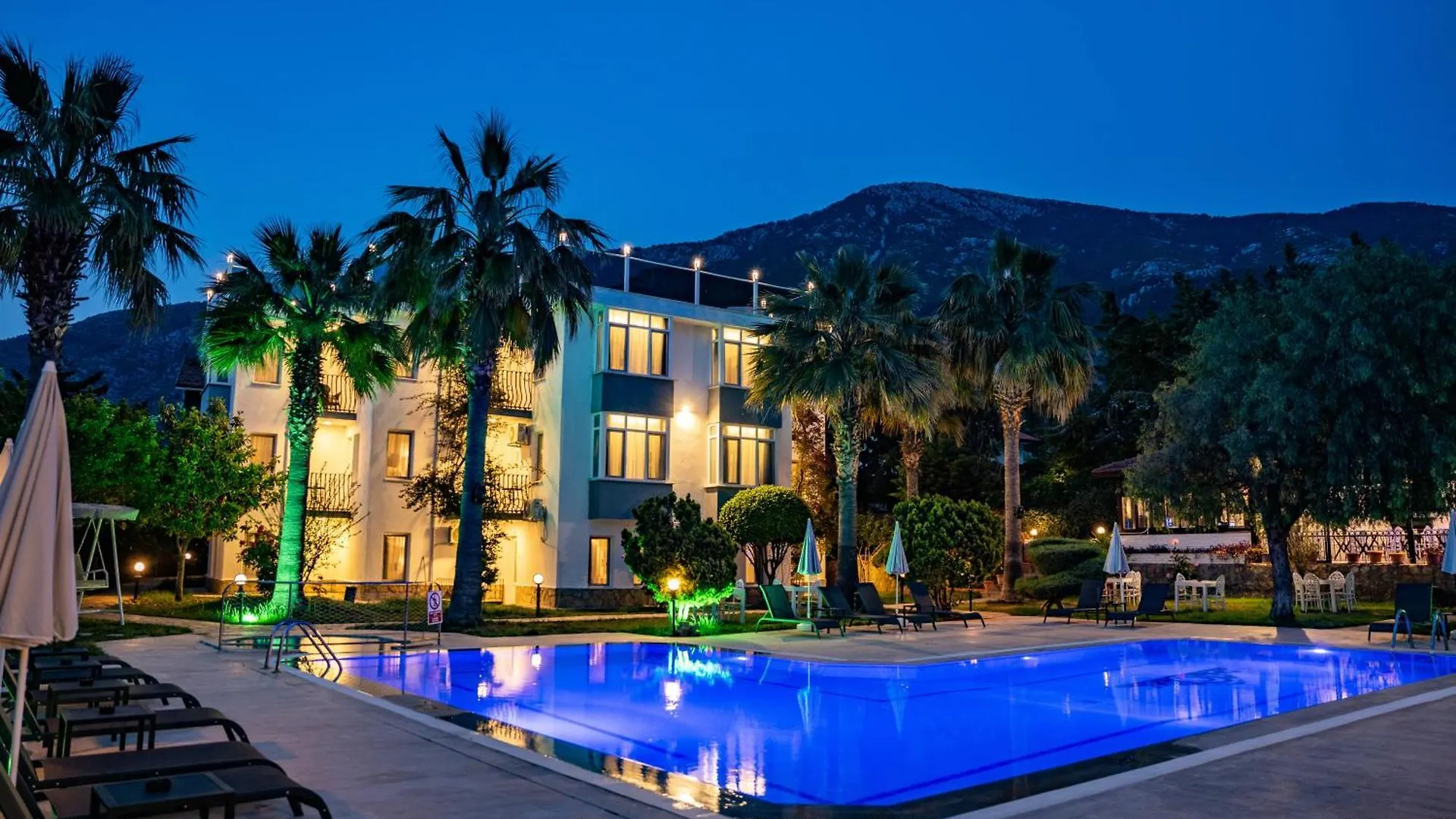 Carrington Suites Олудениз Отель